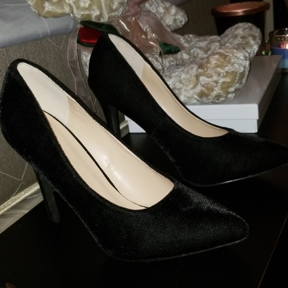 Black suede high heels - Picture 2 of 2